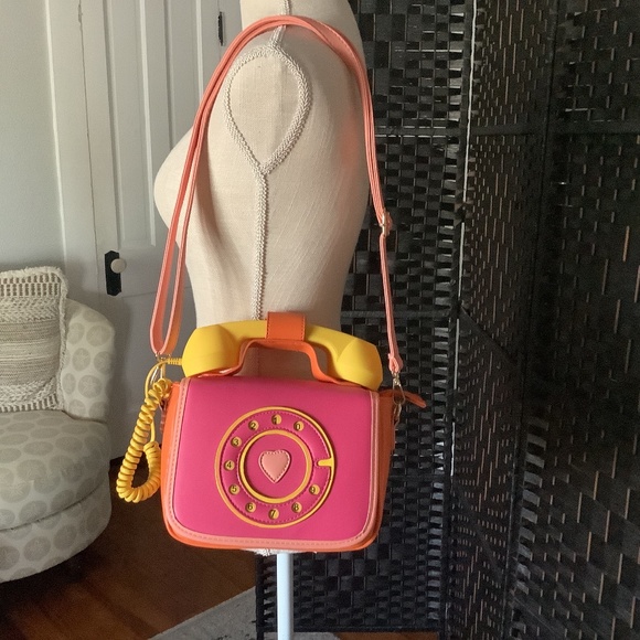 Handbags - NWOT Rotary Phone purse :) Super cute